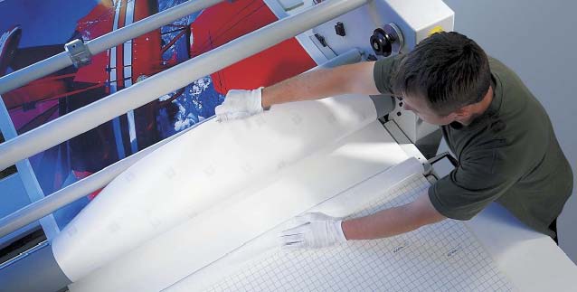 Laminierung und Kaschierung von Postern